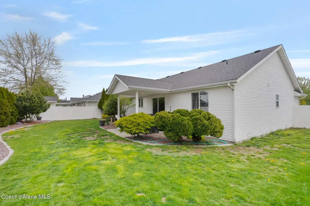 8185 N Sally Street Hayden ID 83835