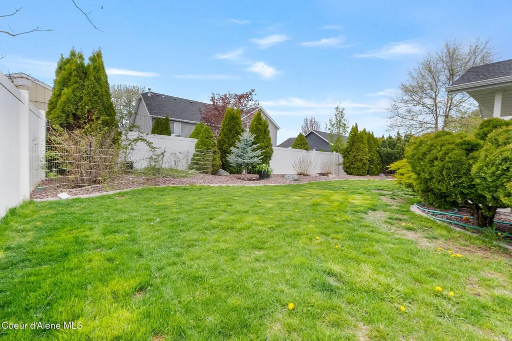 8185 N Sally Street Hayden ID 83835