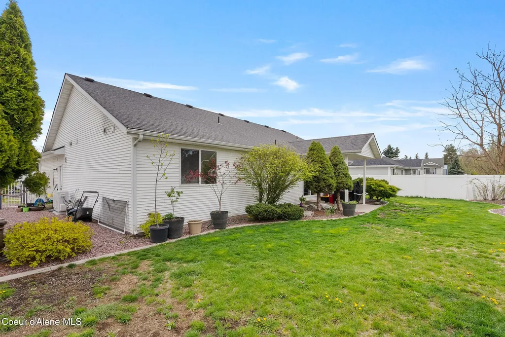 8185 N Sally Street Hayden ID 83835