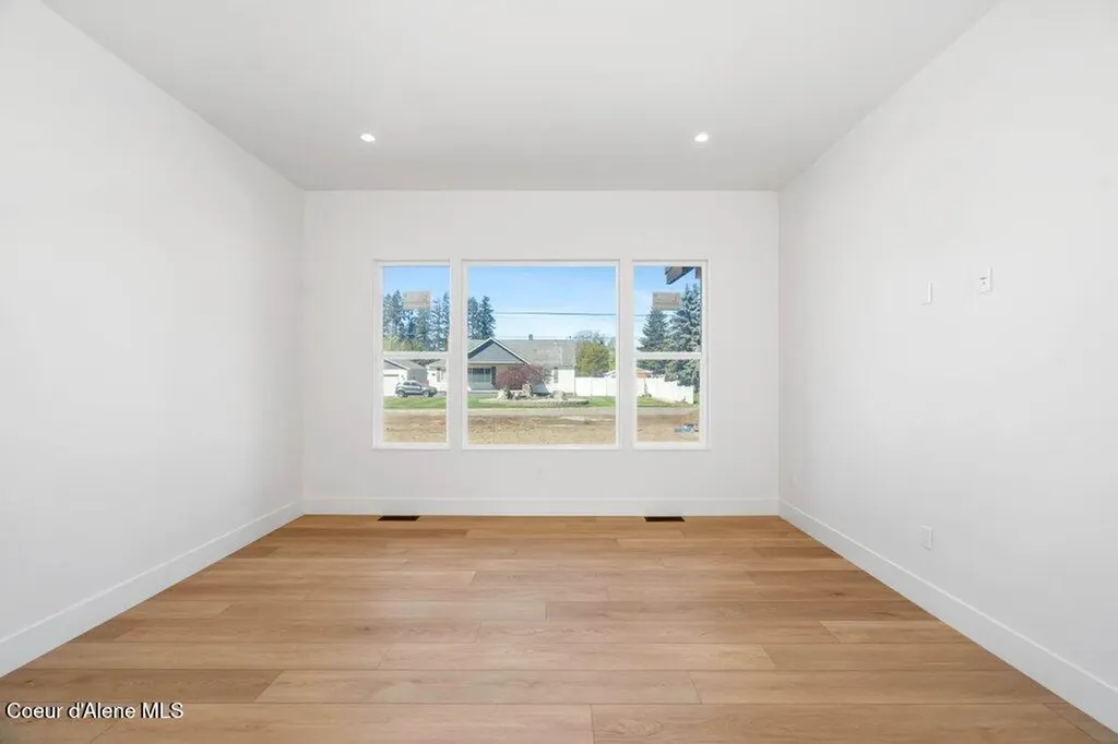 5712 N Davenport Street Dalton Gardens ID 83815