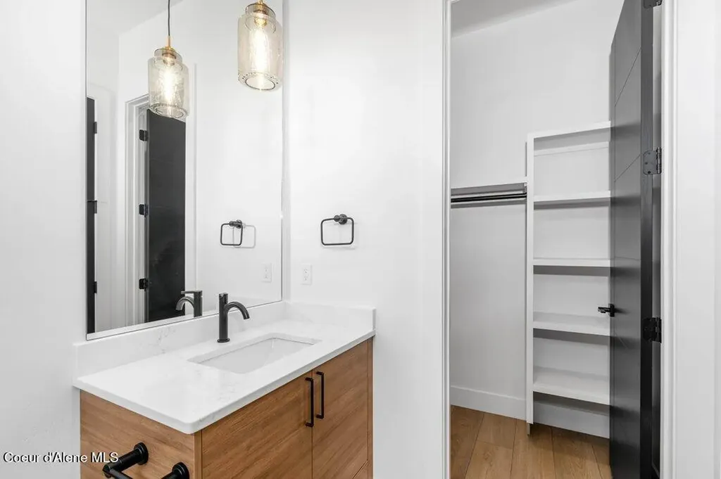 5712 N Davenport Street Dalton Gardens ID 83815