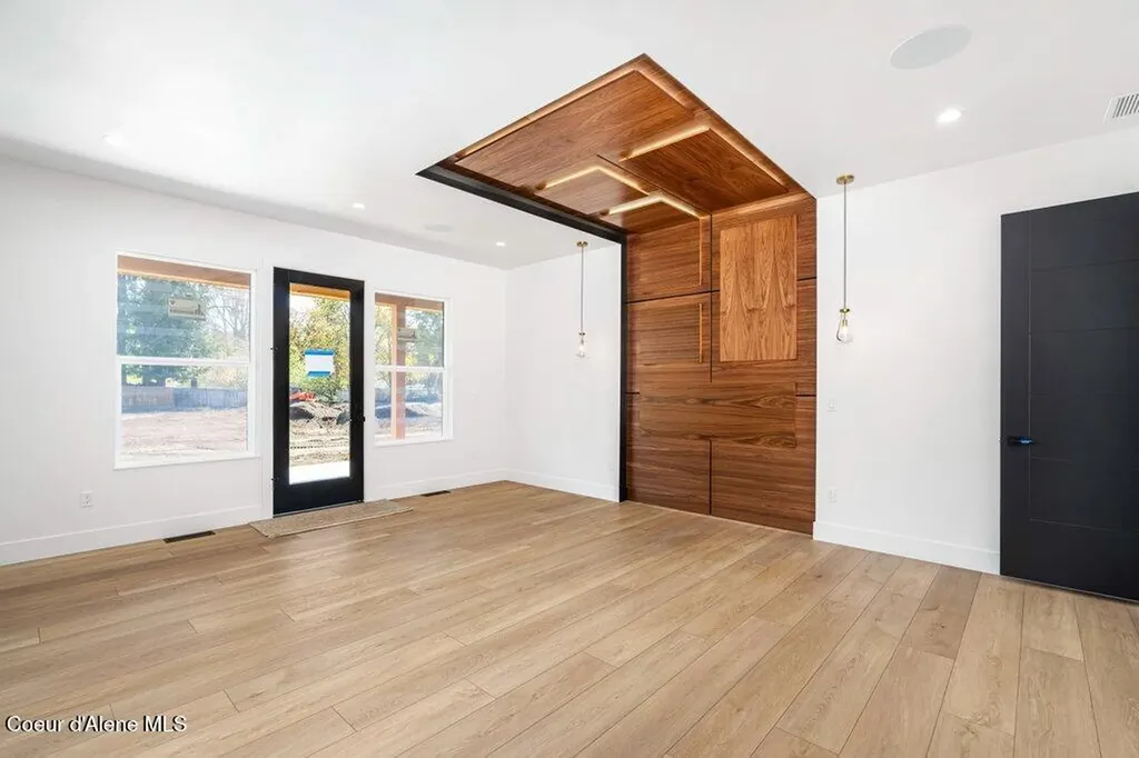 5712 N Davenport Street Dalton Gardens ID 83815