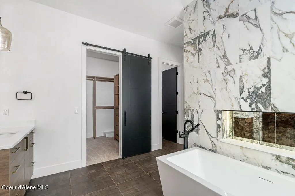 5712 N Davenport Street Dalton Gardens ID 83815