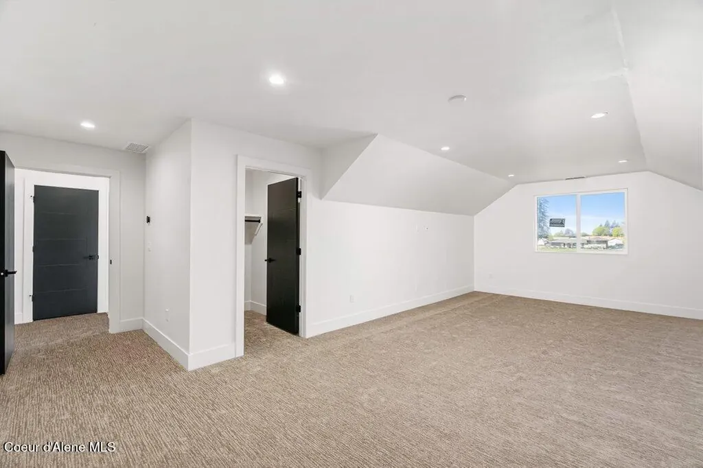 5712 N Davenport Street Dalton Gardens ID 83815