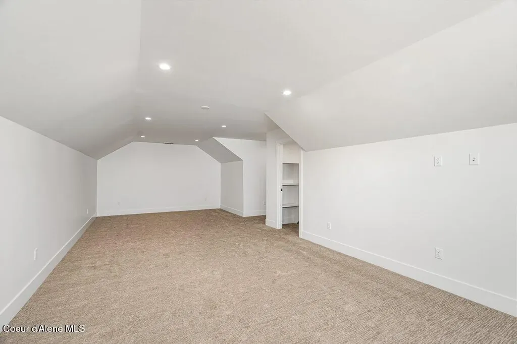 5712 N Davenport Street Dalton Gardens ID 83815