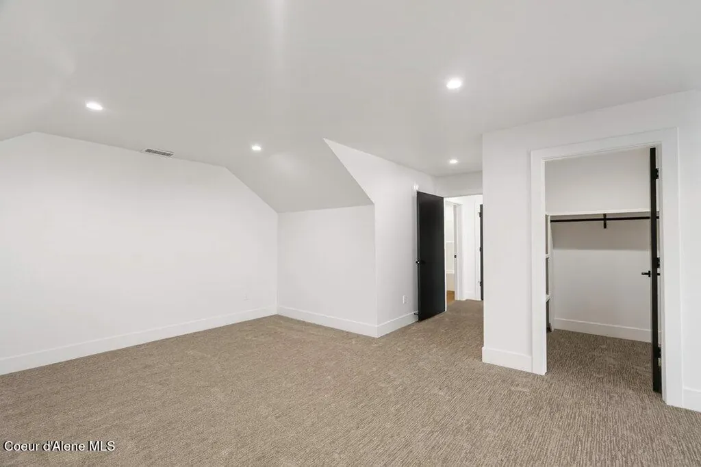 5712 N Davenport Street Dalton Gardens ID 83815