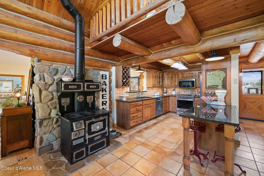 1512 E Open Gate Lane Harrison ID 83833