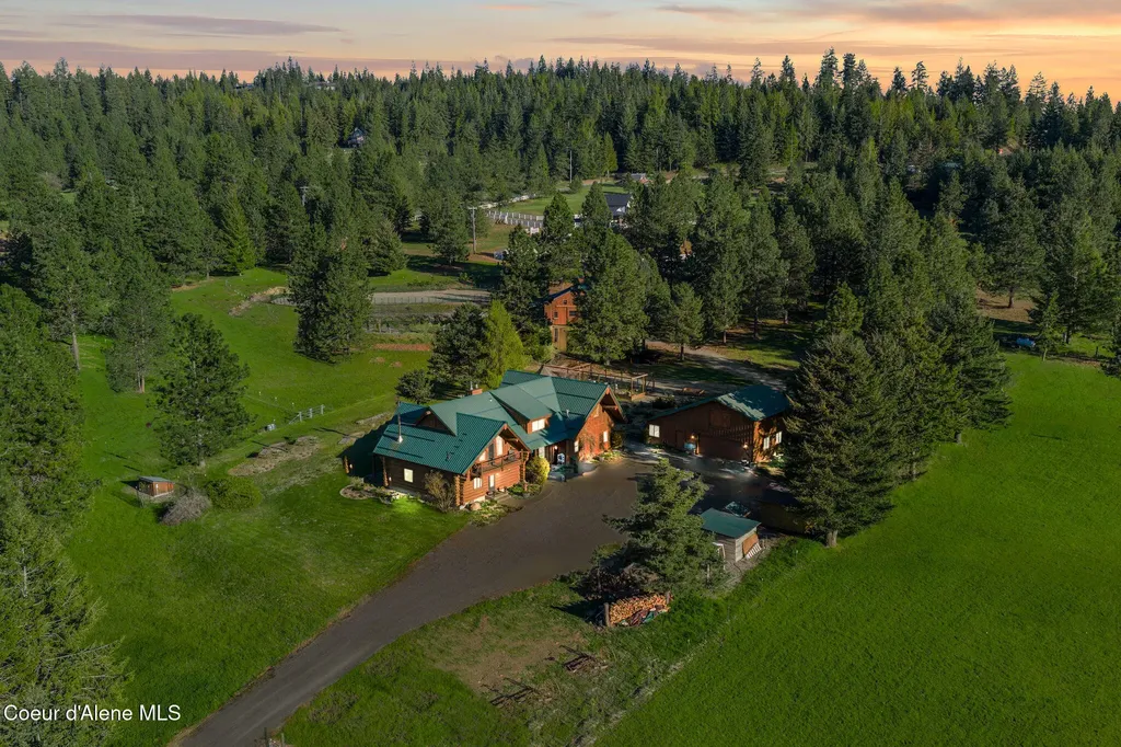 1512 E Open Gate Lane Harrison ID 83833