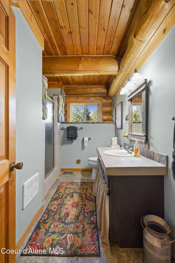 1512 E Open Gate Lane Harrison ID 83833