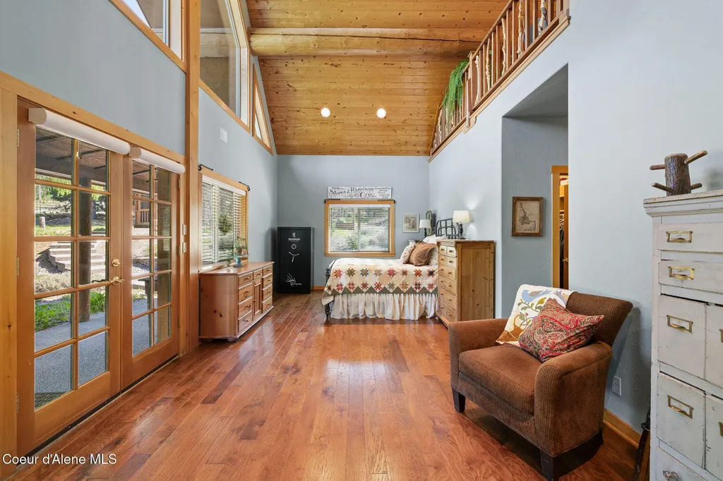 1512 E Open Gate Lane Harrison ID 83833
