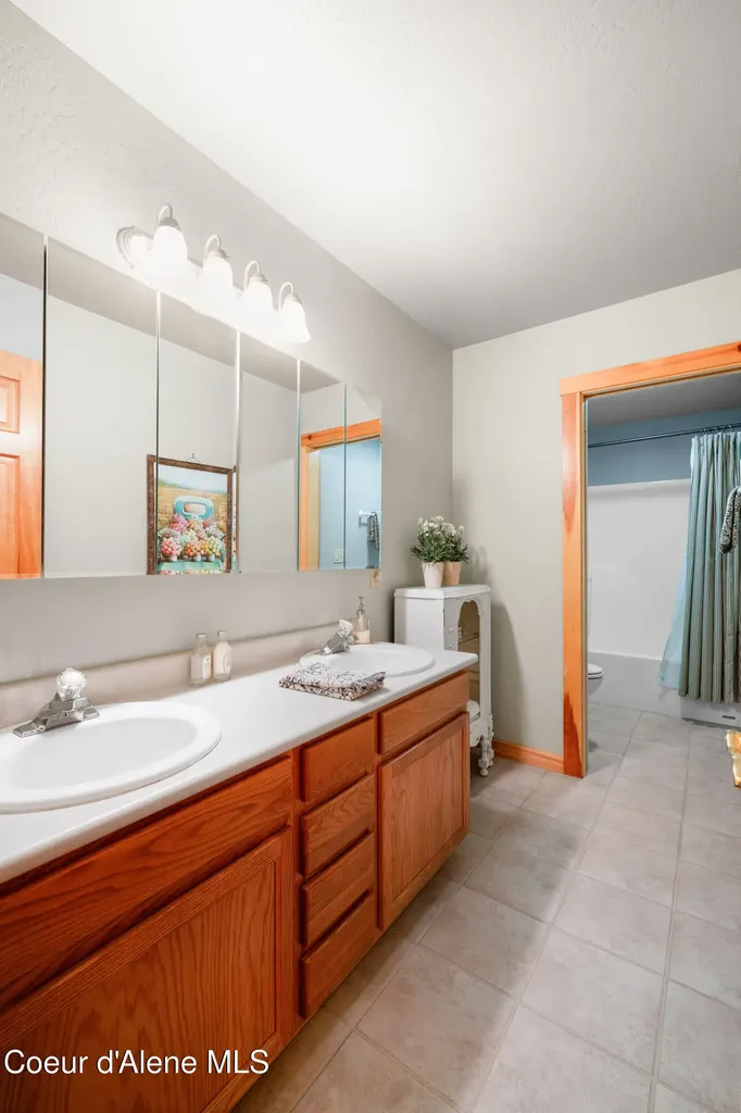 1512 E Open Gate Lane Harrison ID 83833
