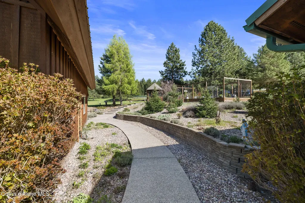 1512 E Open Gate Lane Harrison ID 83833