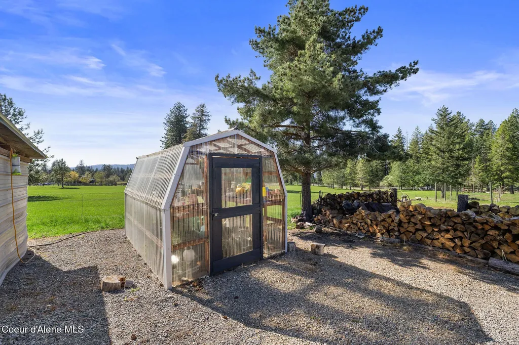 1512 E Open Gate Lane Harrison ID 83833
