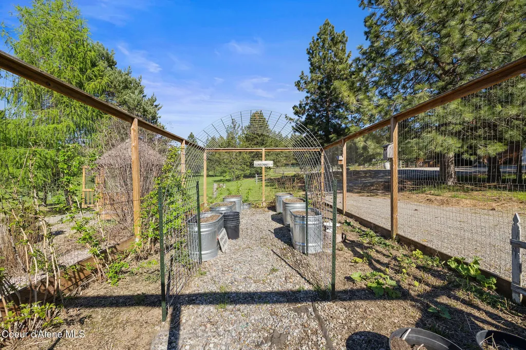 1512 E Open Gate Lane Harrison ID 83833