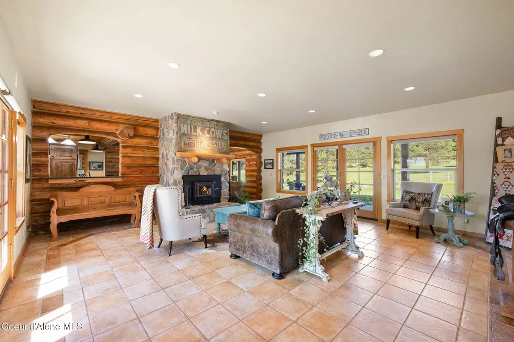 1512 E Open Gate Lane Harrison ID 83833
