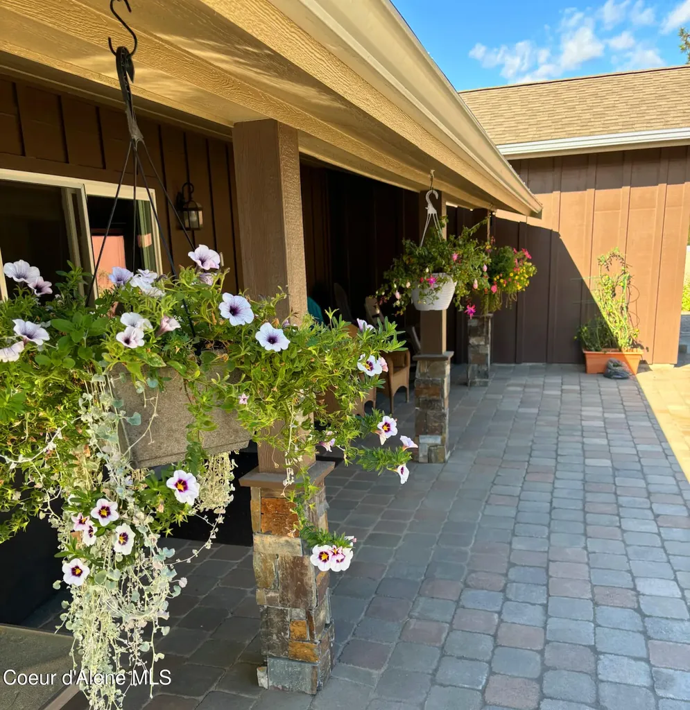 485 Birch Haven Drive Sagle ID 83860