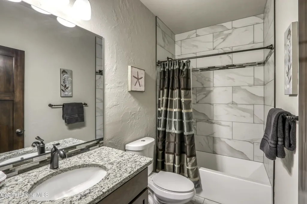 485 Birch Haven Drive Sagle ID 83860