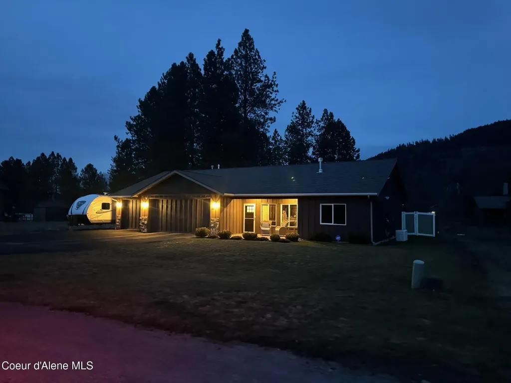 485 Birch Haven Drive Sagle ID 83860