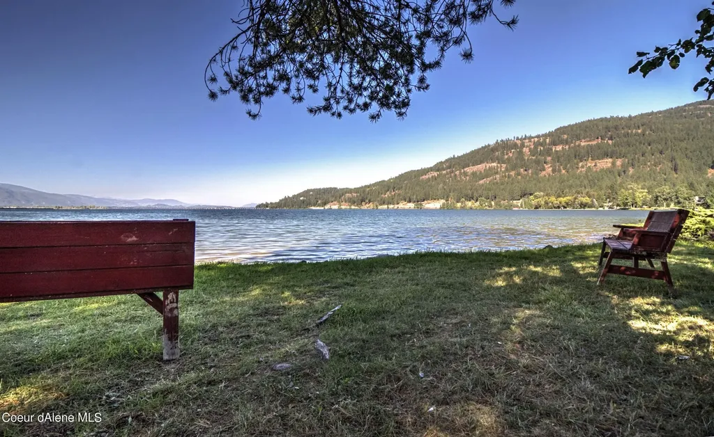 485 Birch Haven Drive Sagle ID 83860