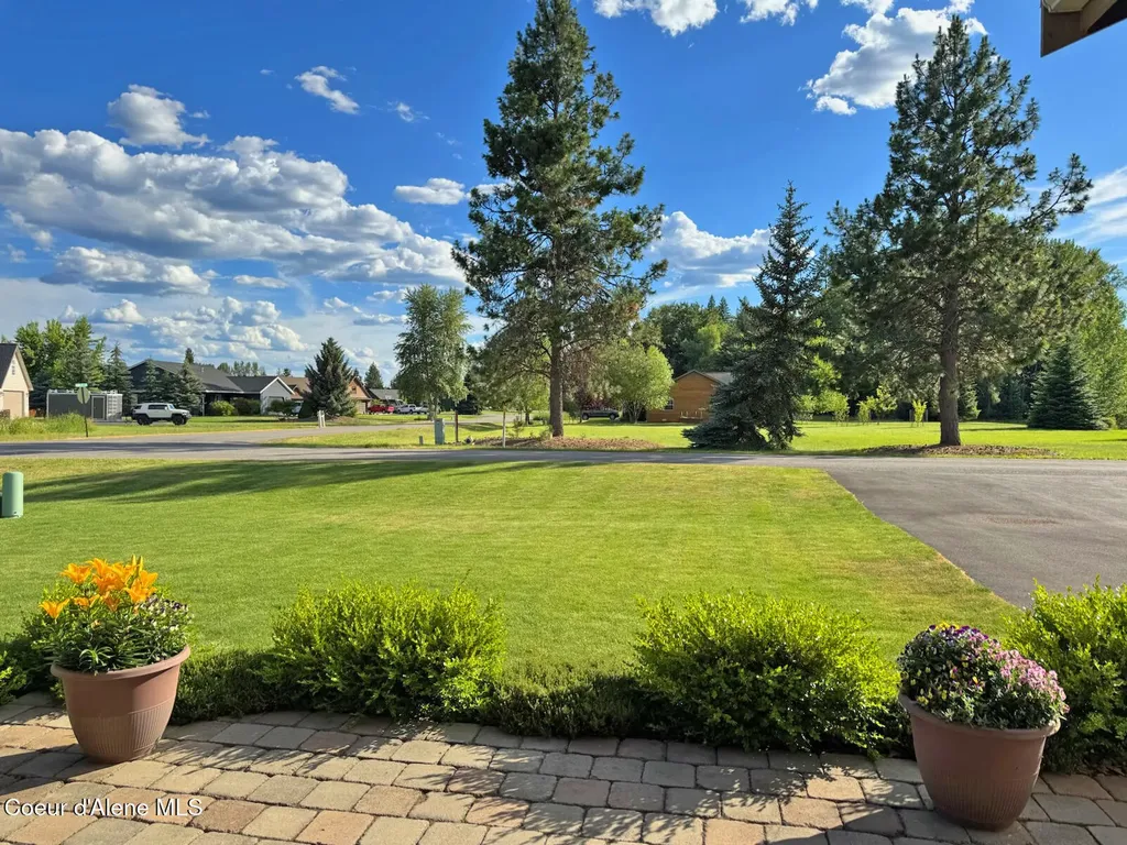 485 Birch Haven Drive Sagle ID 83860