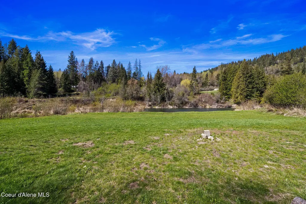 792 Dirks Road Priest River ID 83856