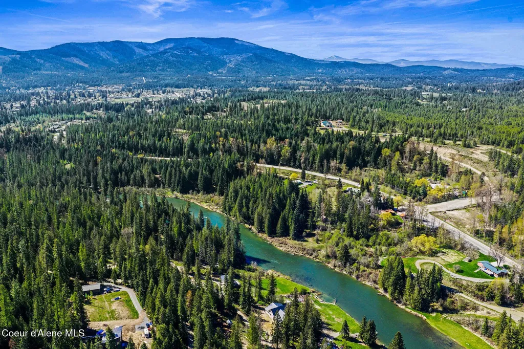 792 Dirks Road Priest River ID 83856