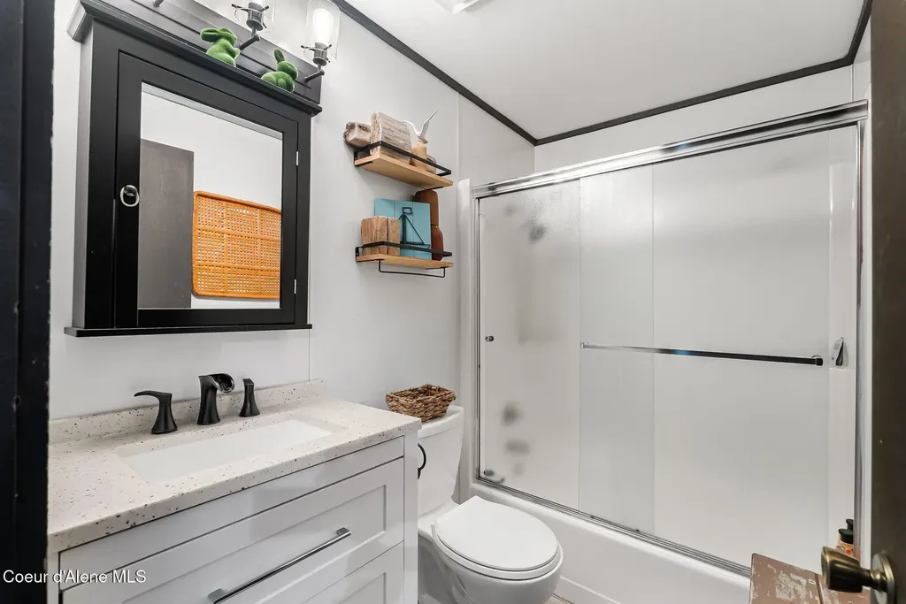 140 Snowgoose Lane Sandpoint ID 83864