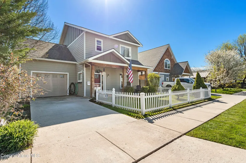 425 S Ella Avenue Sandpoint ID 83864