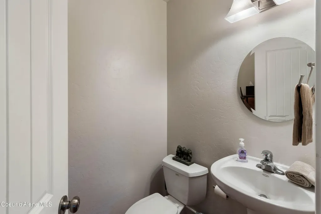 425 S Ella Avenue Sandpoint ID 83864