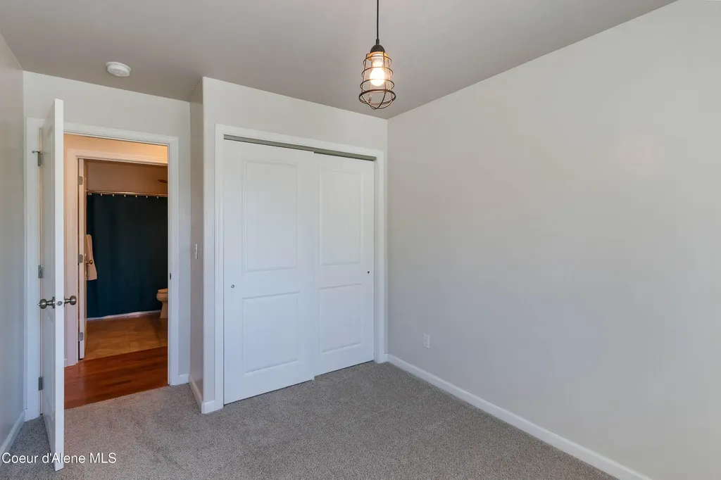 425 S Ella Avenue Sandpoint ID 83864