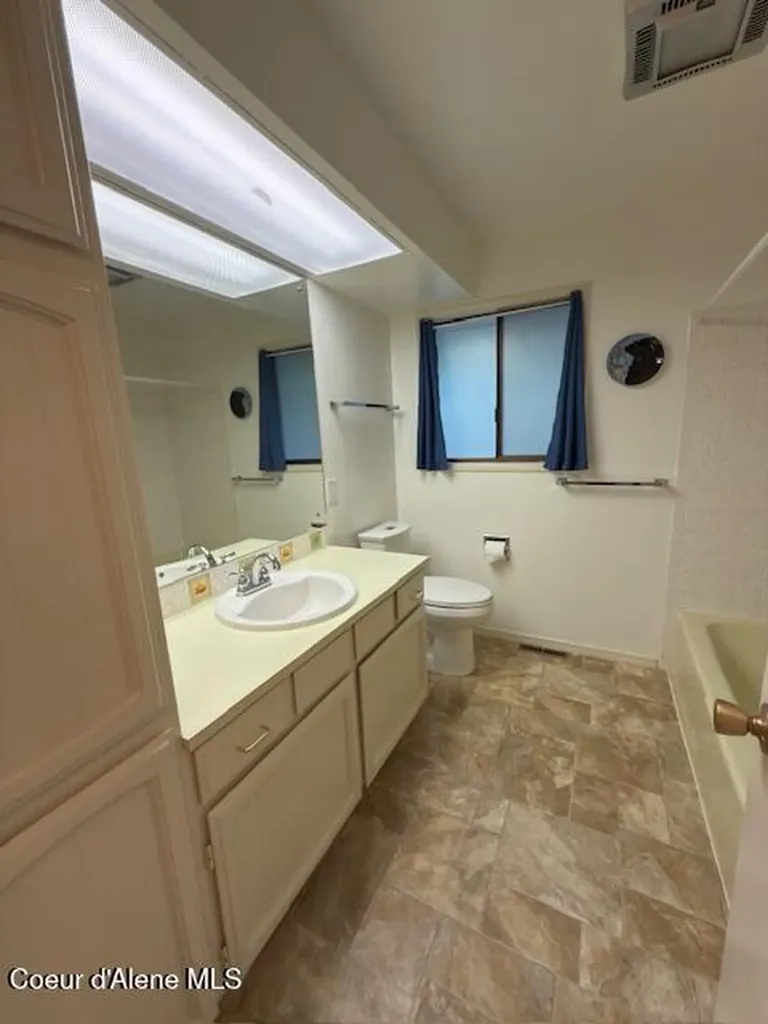 22383 S Carroll Drive Worley ID 83876