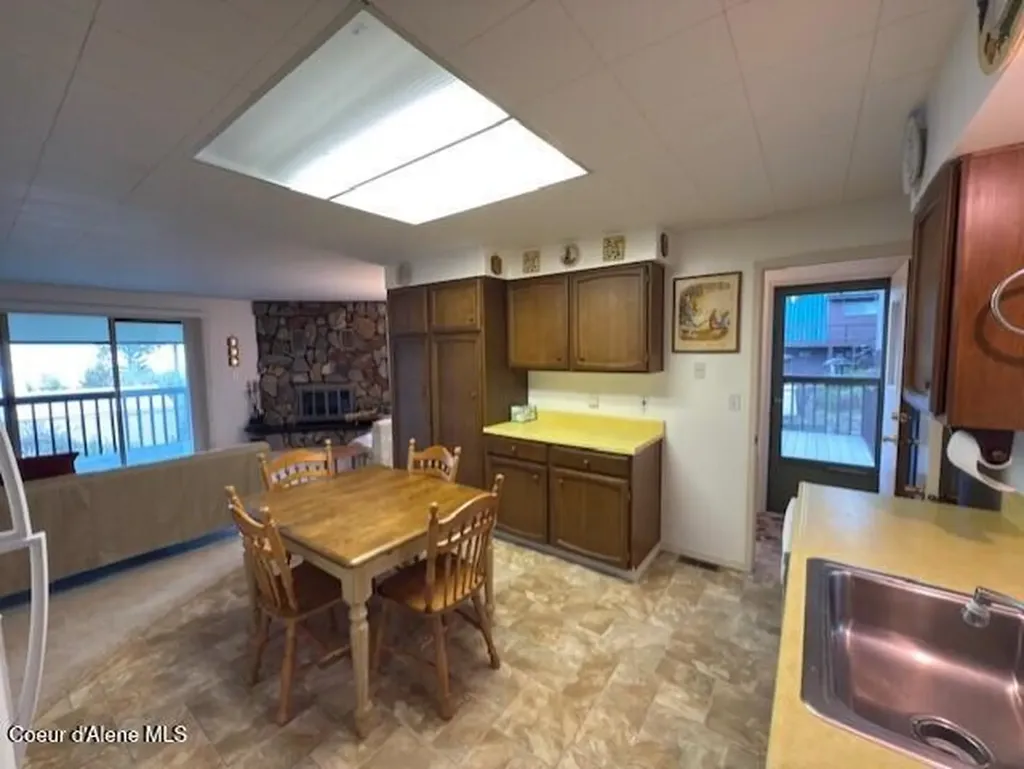 22383 S Carroll Drive Worley ID 83876