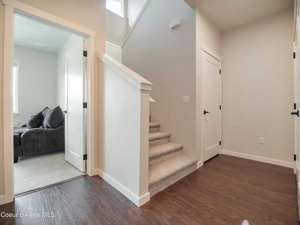1227 E Millworx Loop Post Falls ID 83854