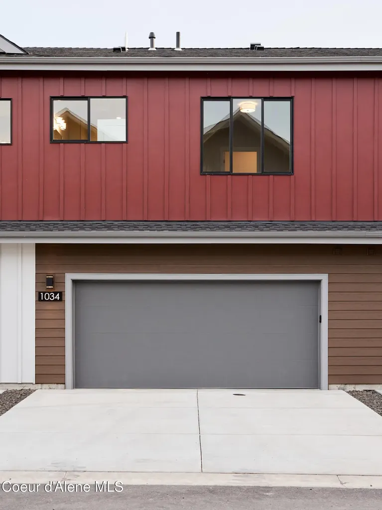 1227 E Millworx Loop Post Falls ID 83854