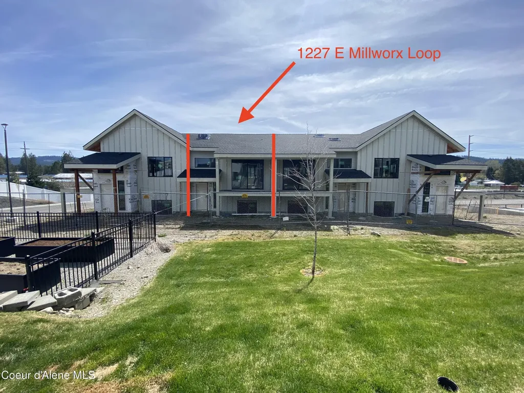 1227 E Millworx Loop Post Falls ID 83854