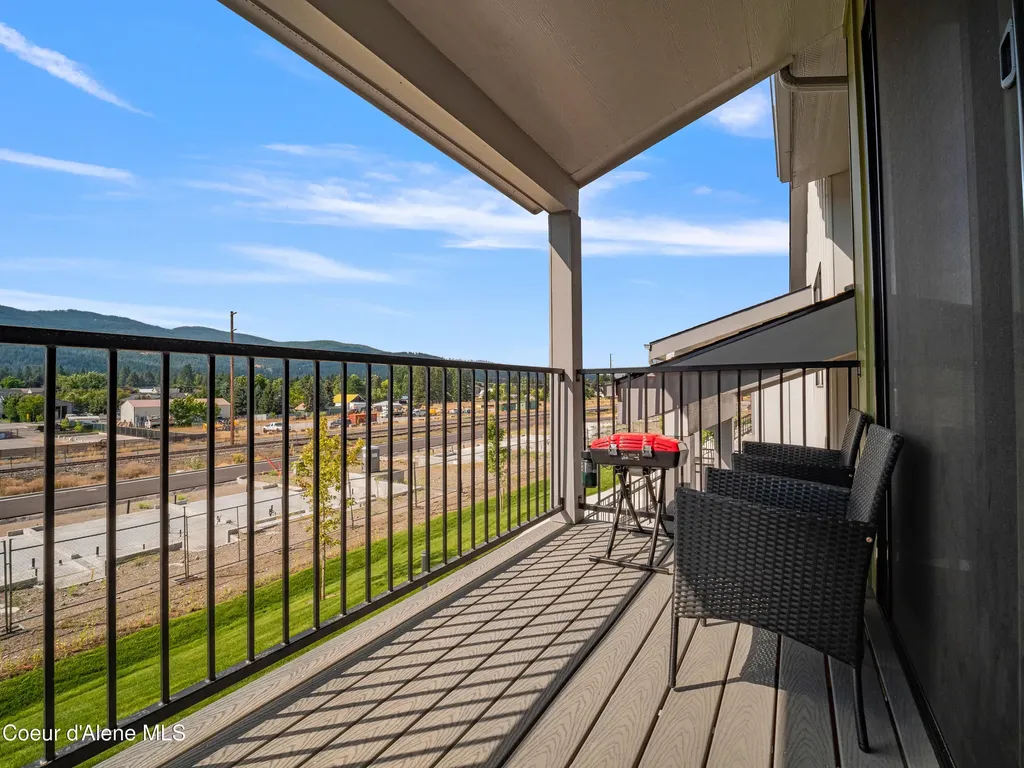 1227 E Millworx Loop Post Falls ID 83854