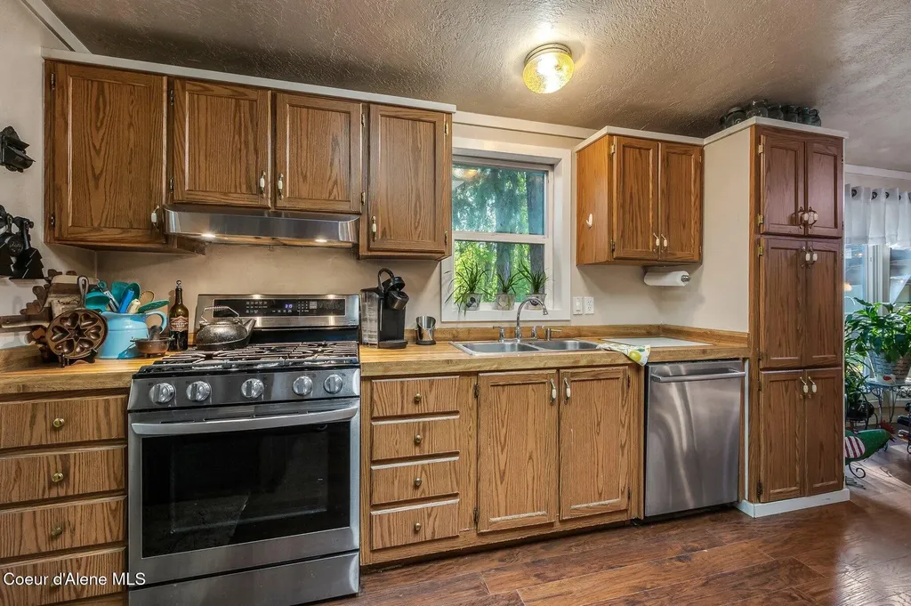 14069 E Twete Road Athol ID 83801