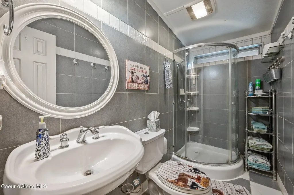 14069 E Twete Road Athol ID 83801