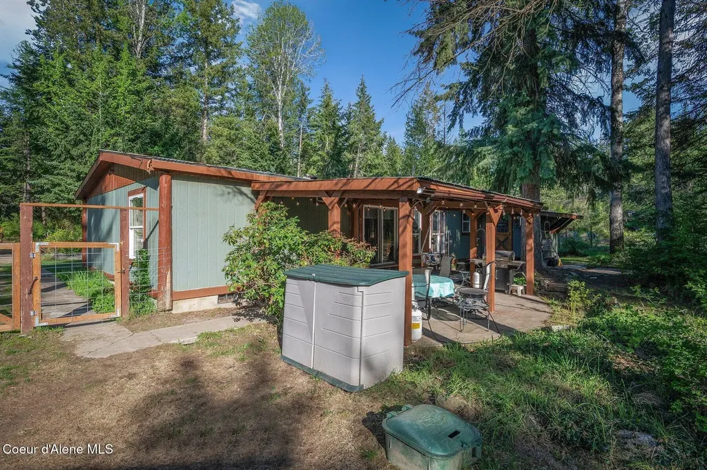 14069 E Twete Road Athol ID 83801