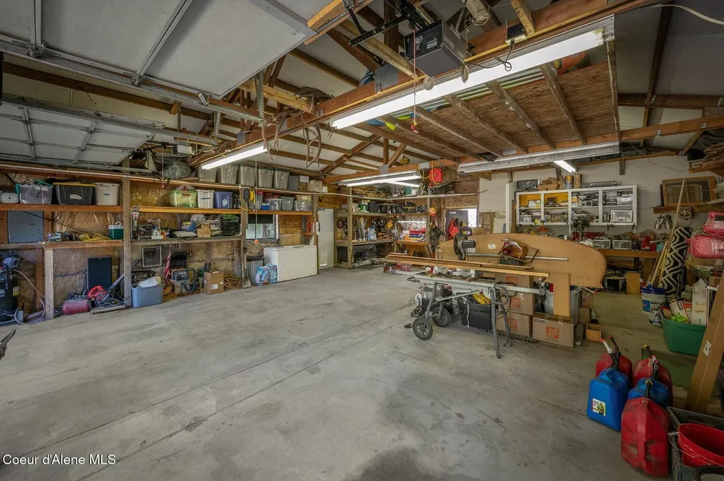 14069 E Twete Road Athol ID 83801
