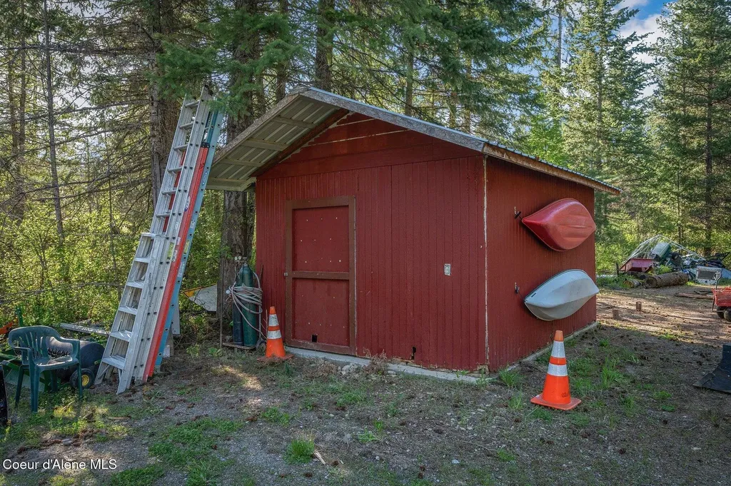 14069 E Twete Road Athol ID 83801