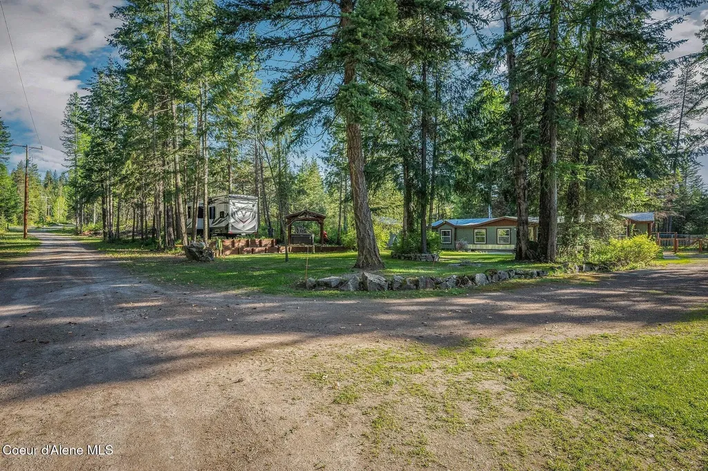 14069 E Twete Road Athol ID 83801