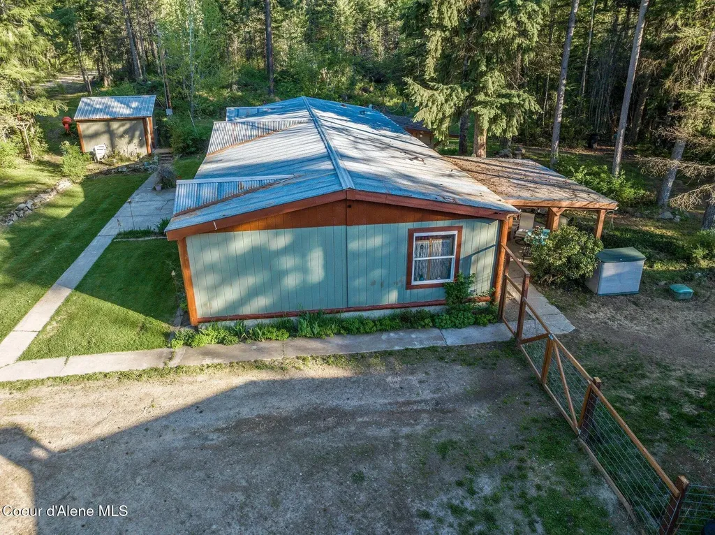 14069 E Twete Road Athol ID 83801