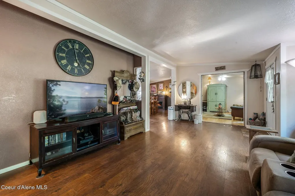 14069 E Twete Road Athol ID 83801