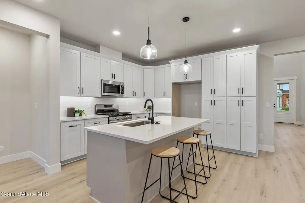 627 Moscow Street Sandpoint ID 83864