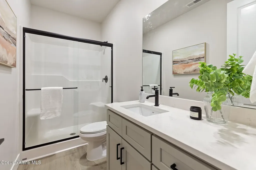 627 Moscow Street Sandpoint ID 83864