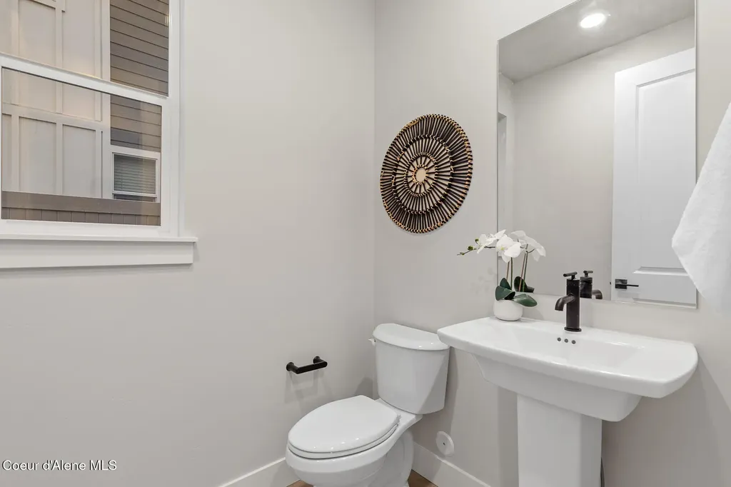 627 Moscow Street Sandpoint ID 83864