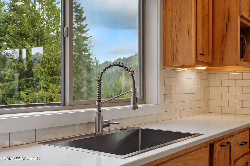 204 Courtlen Court Priest Lake ID 83856