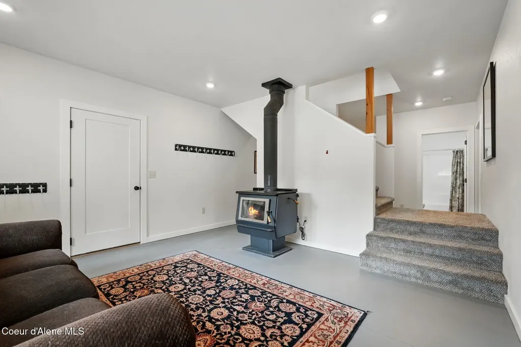 204 Courtlen Court Priest Lake ID 83856