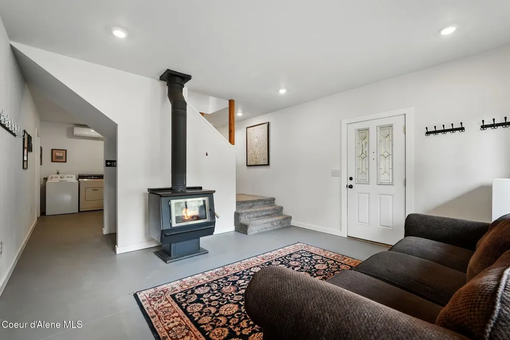 204 Courtlen Court Priest Lake ID 83856
